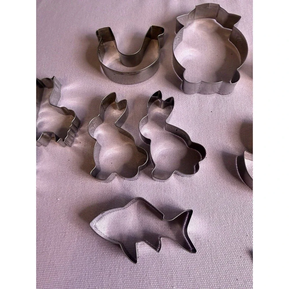 Vintage Metal COOKIE CUTTERS, Different Shapes, Baking Supplies, Cookies